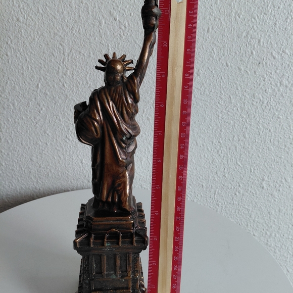 Bronze Statue of Liberty Figurine - Picture 11 of 15